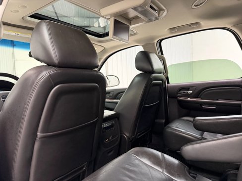 Used 2010 GMC Yukon Denali image 16