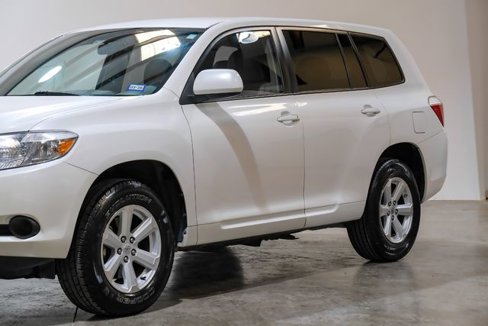 Used 2010 Toyota Highlander 2WD image 7