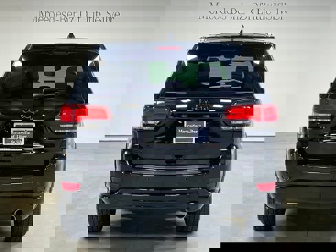 Used 2018 Jeep Grand Cherokee Altitude image 4