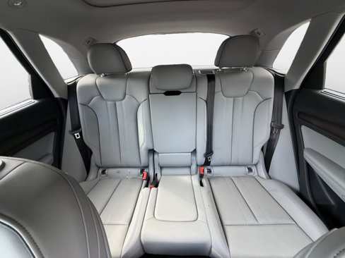 Certified 2021 Audi Q5 Prestige w/ Prestige Package image 12