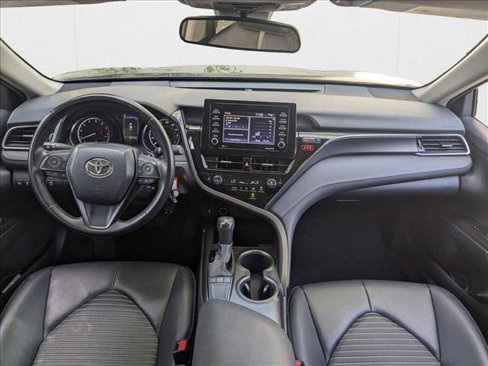 Used 2022 Toyota Camry SE image 16
