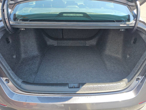 Used 2018 Honda Accord Sport image 9