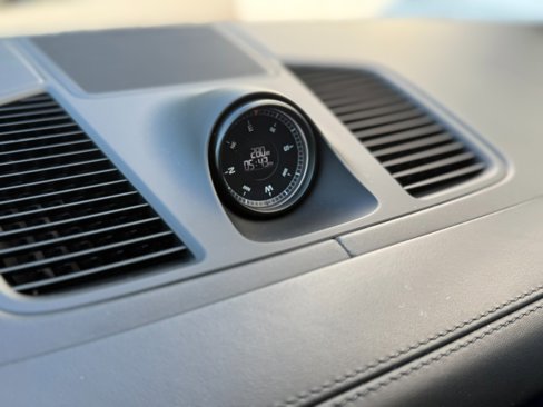 Used 2021 Porsche Cayenne Turbo S image 19