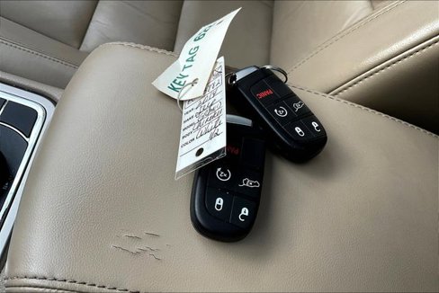 Used 2014 Jeep Grand Cherokee Limited image 9