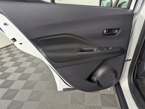 Used 2022 Nissan Kicks S image 28