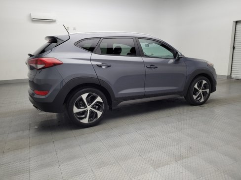 Used 2016 Hyundai Tucson Sport image 9