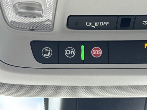 Used 2020 Chevrolet Traverse LT image 24
