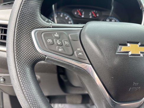 Used 2020 Chevrolet Equinox LS image 17