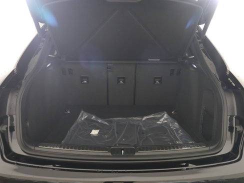 New 2025 Porsche Macan image 21