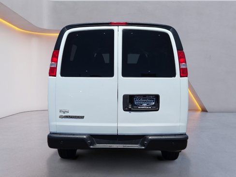 Used 2022 Chevrolet Express 3500 LS image 6