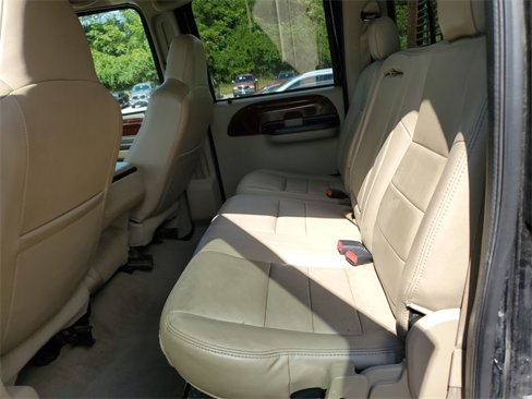 Used 2007 Ford F350 Lariat image 23