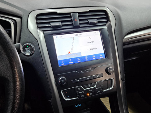 Used 2020 Ford Fusion SE image 21