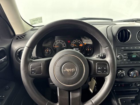 Used 2016 Jeep Patriot Latitude image 26