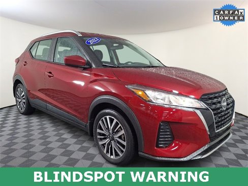 Used 2023 Nissan Kicks SV image 1