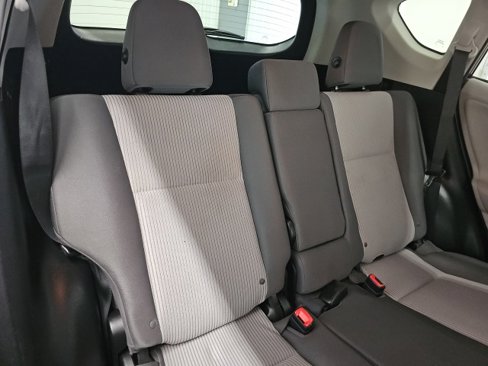 Used 2013 Toyota RAV4 LE image 16