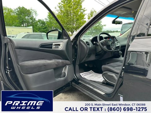 Used 2013 Nissan Pathfinder S image 9