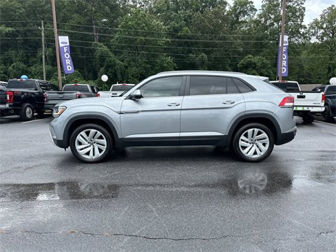 Used 2022 Volkswagen Atlas Cross Sport SE image 4