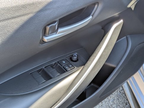 Used 2022 Toyota Corolla SE image 11