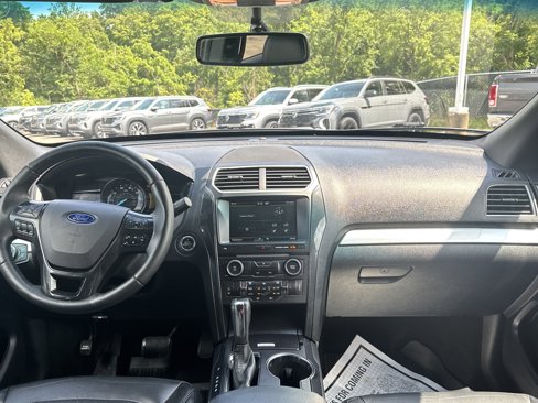 Used 2016 Ford Explorer XLT w/ Equipment Group 202A image 15