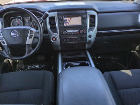Used 2018 Nissan Titan SV w/ SV Convenience Package image 20