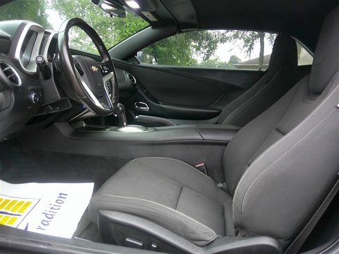 Used 2015 Chevrolet Camaro LT image 10