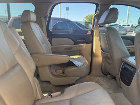 Used 2007 GMC Yukon Denali image 14