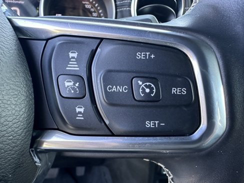 Used 2022 Jeep Wrangler Unlimited Sahara w/ Cold Weather Group image 16