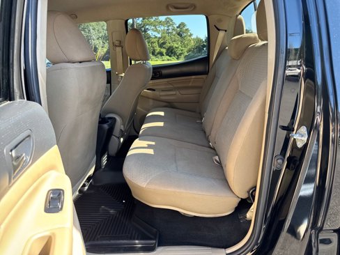 Used 2015 Toyota Tacoma PreRunner image 31
