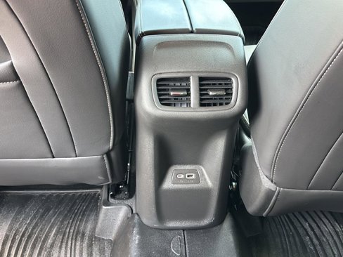 Used 2023 Buick Envision Essence image 18