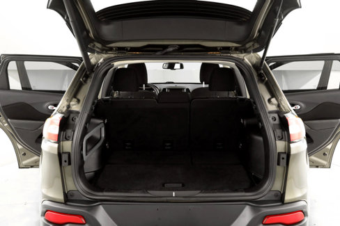 Used 2015 Jeep Cherokee Latitude w/ Comfort/Convenience Group image 21