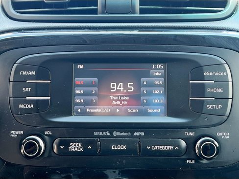 Used 2016 Kia Soul ! image 12
