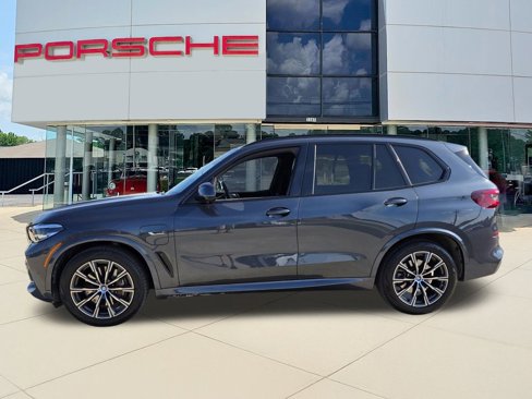 Used 2022 BMW X5 xDrive45e w/ M Sport Package image 3