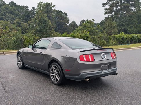 Used 2010 Ford Mustang GT image 7
