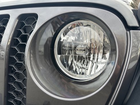 Used 2024 Jeep Wrangler Sport image 29