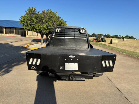 Used 2023 GMC Sierra 3500 Pro w/ Convenience Package image 5