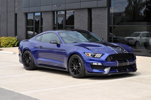 Used 2016 Ford Mustang Shelby GT350 w/ Technology Package image 4