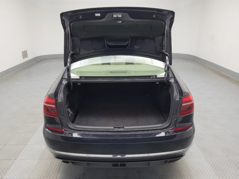 Used 2018 Volkswagen Passat 2.0T R-Line image 29