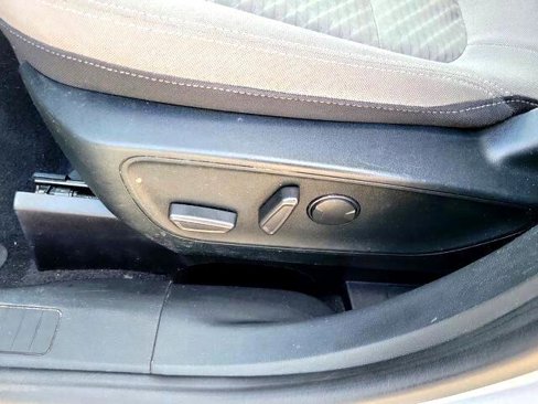Used 2020 Ford Escape SE image 17
