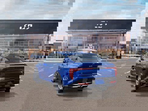 New 2025 Kia K4 LXS image 4