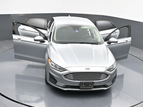 Used 2020 Ford Fusion SE image 38