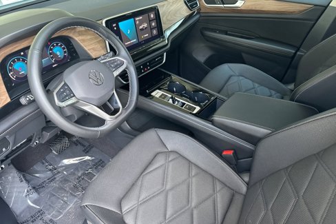 Used 2024 Volkswagen Atlas SE image 10