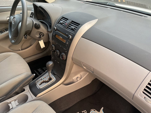 Used 2010 Toyota Corolla LE image 37