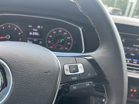 Certified 2021 Volkswagen Jetta SE image 15