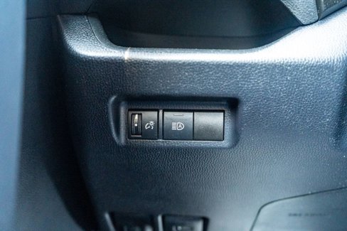 Used 2019 Toyota RAV4 LE image 18