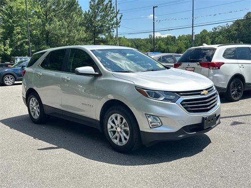 Used 2021 Chevrolet Equinox LT image 2