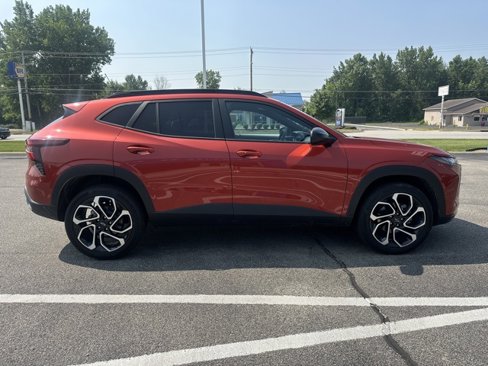 Used 2024 Chevrolet Trax RS w/ Driver Confidence Package image 5