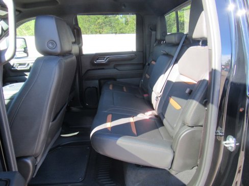 Used 2024 GMC Sierra 2500 AT4 w/ Technology Package image 21
