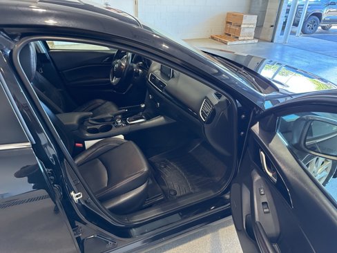 Used 2016 MAZDA MAZDA3 i Grand Touring image 12