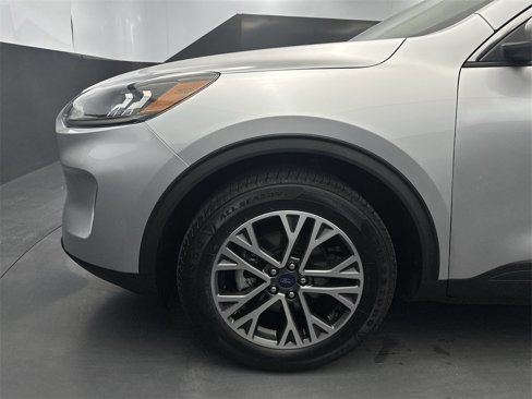Used 2020 Ford Escape SEL image 18