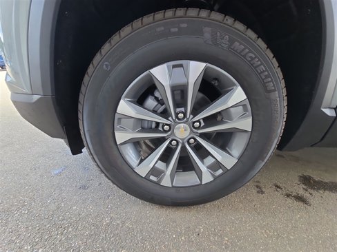 New 2026 Chevrolet Equinox LT w/ Convenience Package II image 32